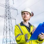 Česká republika zesiluje své kroky směrem k energetické transformaci. Nabízí podnikatelům řadu investičních příležitostí a finanční podpory. Navzdory plánovaným změnám v systému dotací na solární energii pokračuje rozvoj sektoru obnovitelných zdrojů energie. Pro firmy to znamená šanci zapojit se do zelené transformace a využít dostupné podpůrné programy.